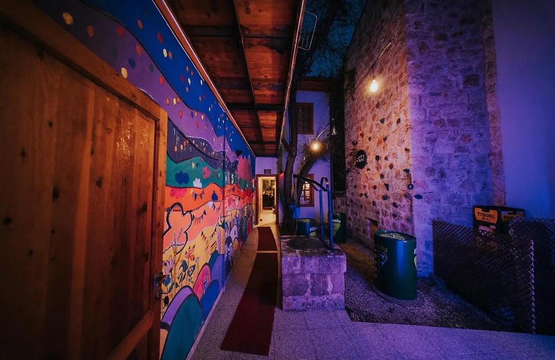 Kuyu Beergarden Hostel-1